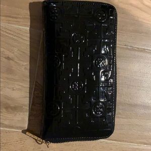 Tory Burch wallet